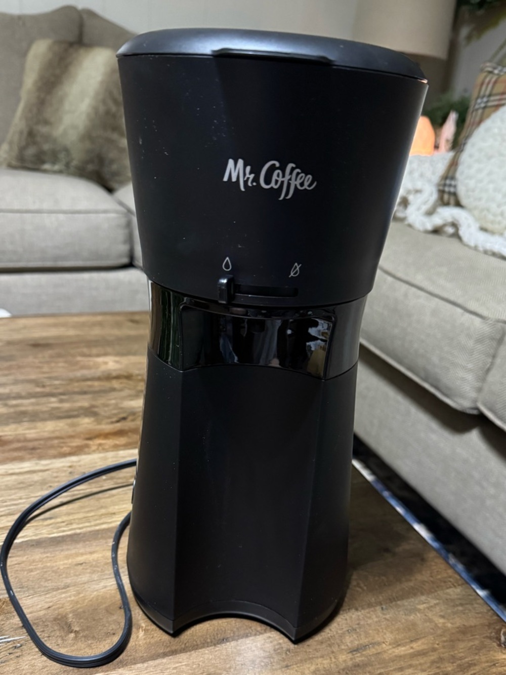 TWO! Mr. Coffee Sunbeam Blk Iced Tea Makers w/Clear Plastic Tumbler w/Lid/Straw - Picture 3 of 3